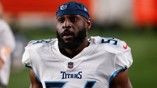 Tennessee Titans inside linebacker Rashaan Evans (54) exits the field in the first quarter against the Denver Broncos at Empower Field at Mile High.